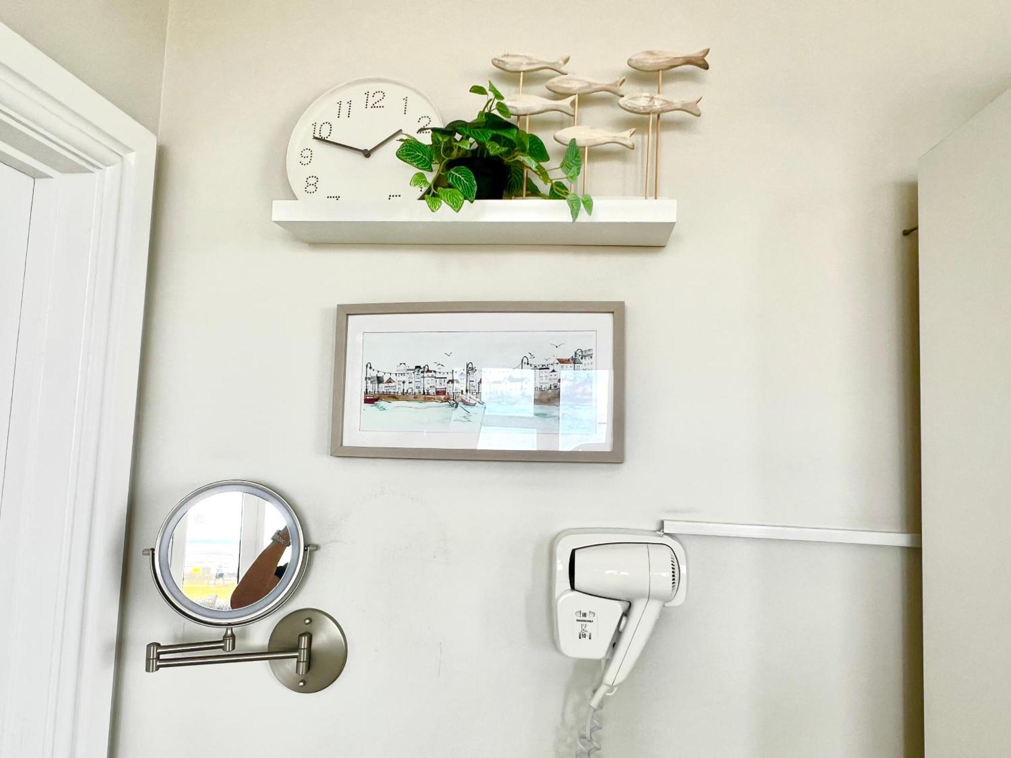 Beachfront Compact Coastal Crib, Direct Sea Views & Air Conditioning Littlestone-on-Sea Eksteriør billede